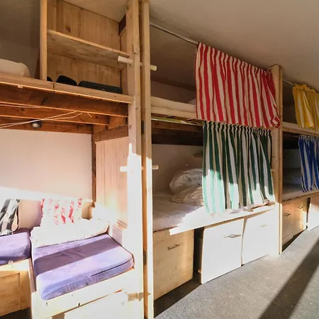 Lägenhet - Inout - 5 Beds Flat N-67 *