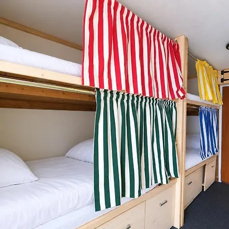 - Inout - 5 Beds Flat N-67