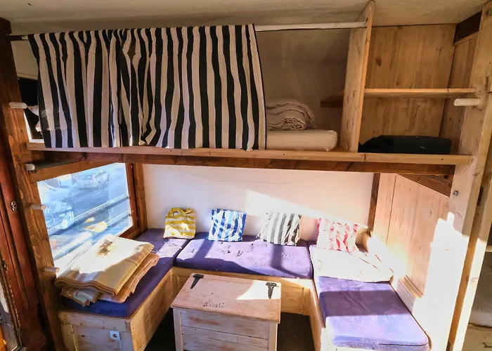 Apartment - Inout - 5 Beds Flat N-67 *